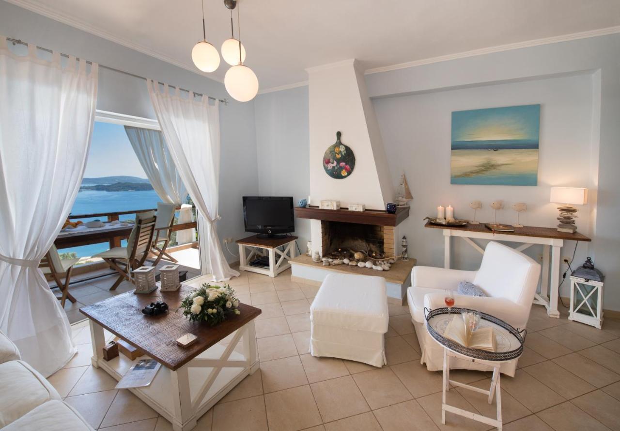 Villa Pasithea - Breathtaking Seaviews, Infinity Pool, Privacy, Close To The Beach Nydri  Extérieur photo